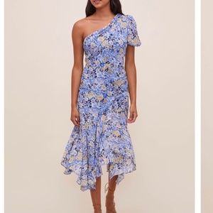 ASTR THE LABEL SANTORINI FLORAL ONE SHOULDER DRESS